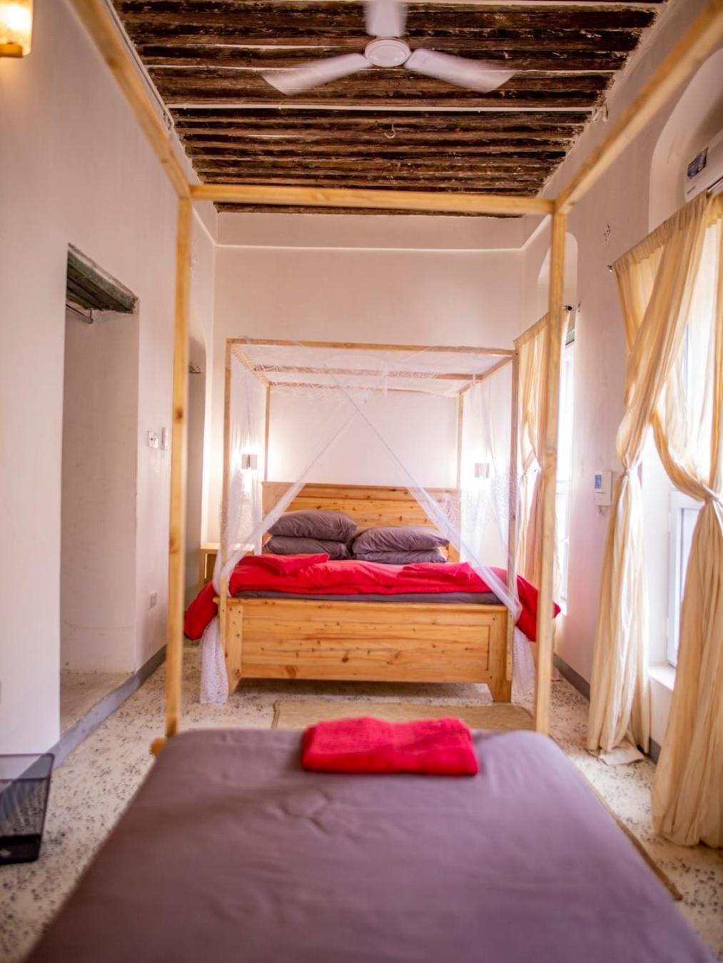 Hotel Firefly West Wing à Bagamoyo Extérieur photo