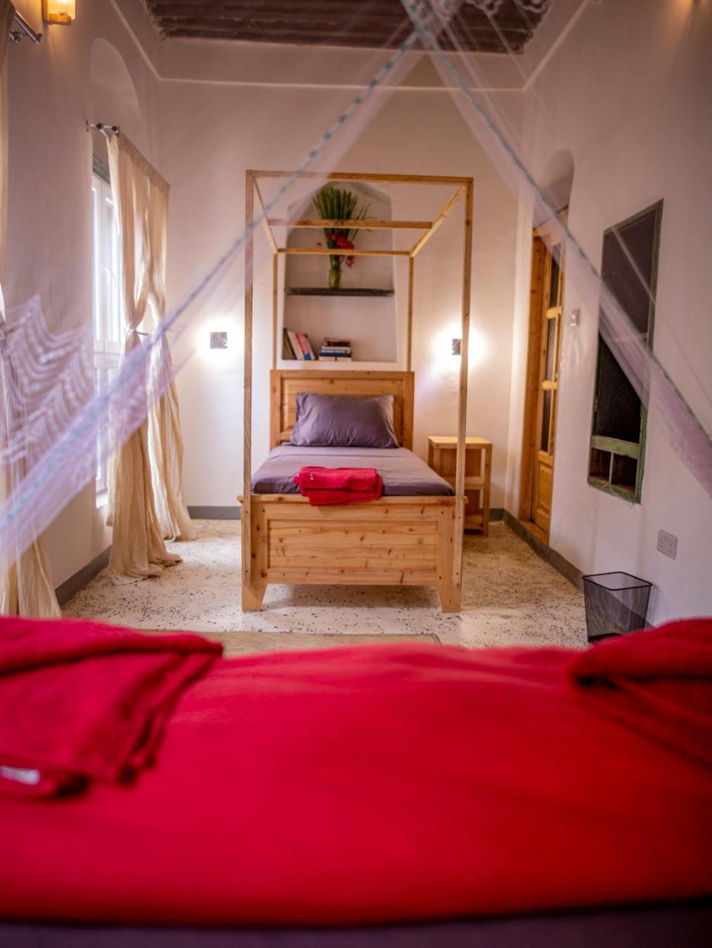 Hotel Firefly West Wing à Bagamoyo Extérieur photo