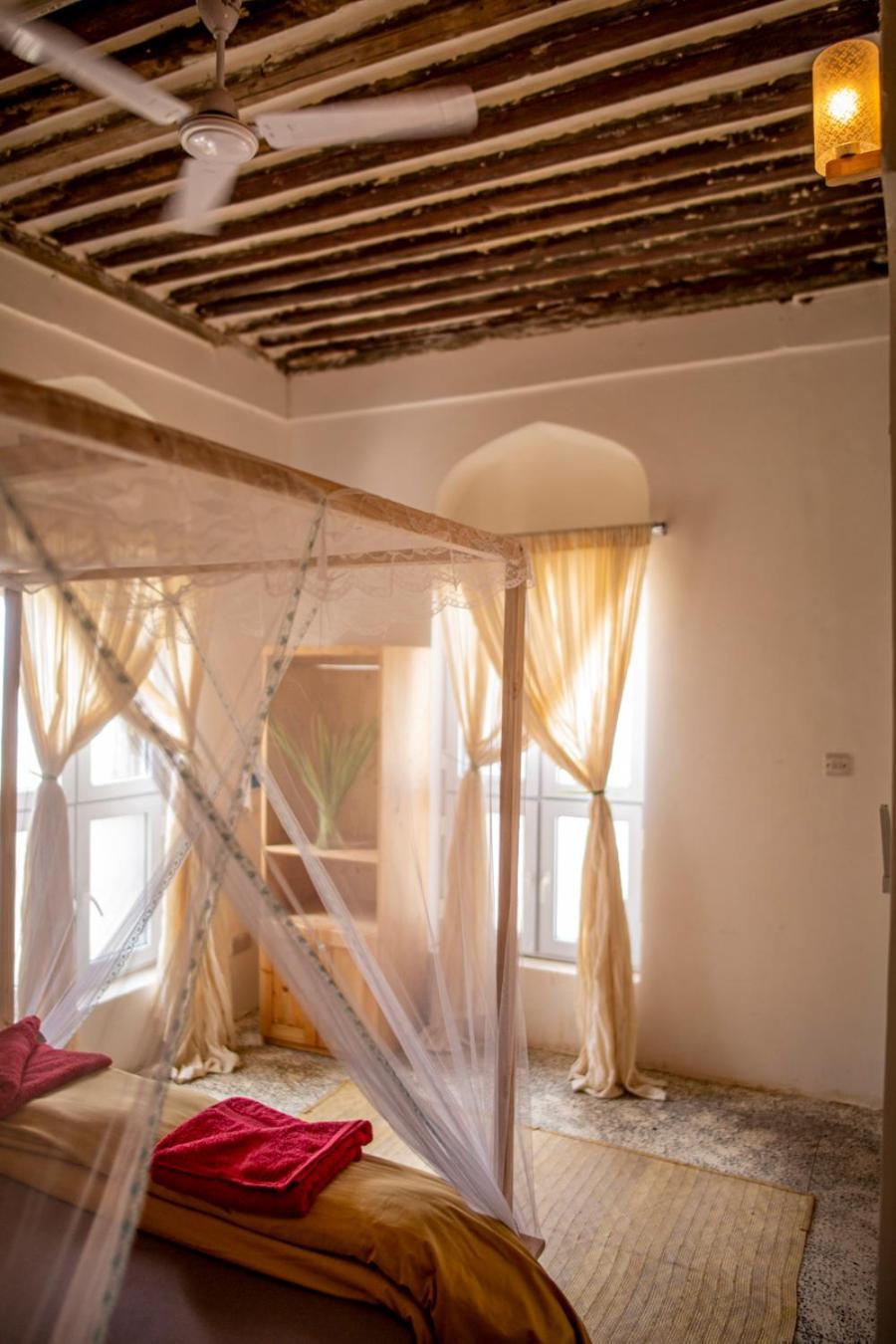 Hotel Firefly West Wing à Bagamoyo Extérieur photo
