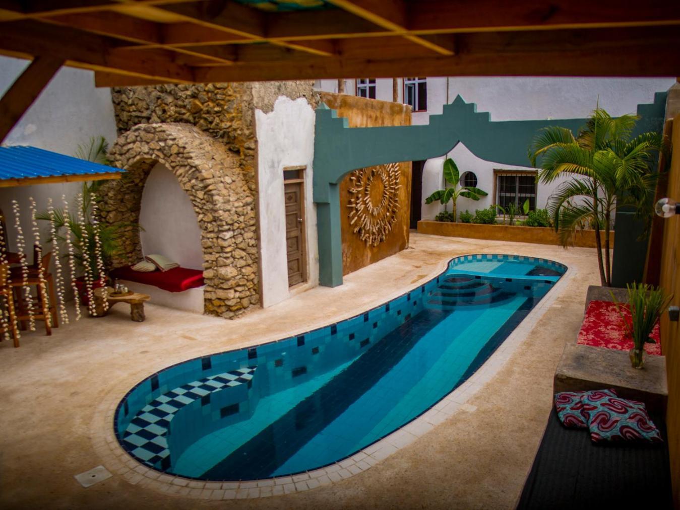 Hotel Firefly West Wing à Bagamoyo Extérieur photo
