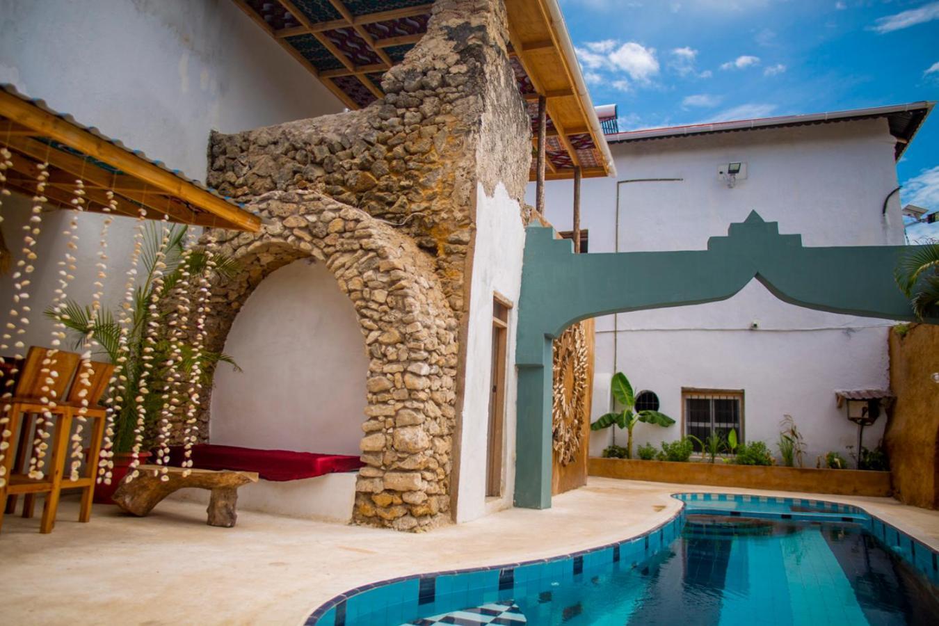 Hotel Firefly West Wing à Bagamoyo Extérieur photo